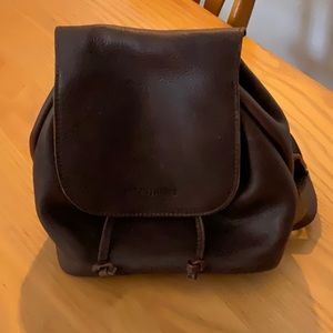 Portland Leather Company Almost Perfect Bucket Backpack. Color Coldbrew.